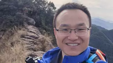 peng liu another photo