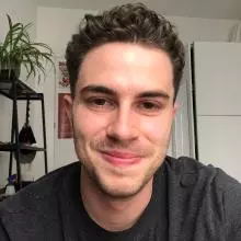 portrait photo of Daniel Martín